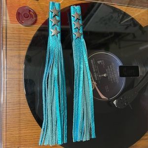 🛝 Fringe Earrings, Metallic Turquoise, Silver Stars, Western Fashion, NFR Style